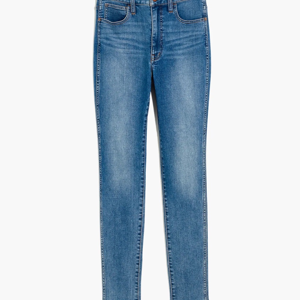 Madewell Petite Curvy Roadtripper Authentic Skinny Jeans in Vinton Wash
